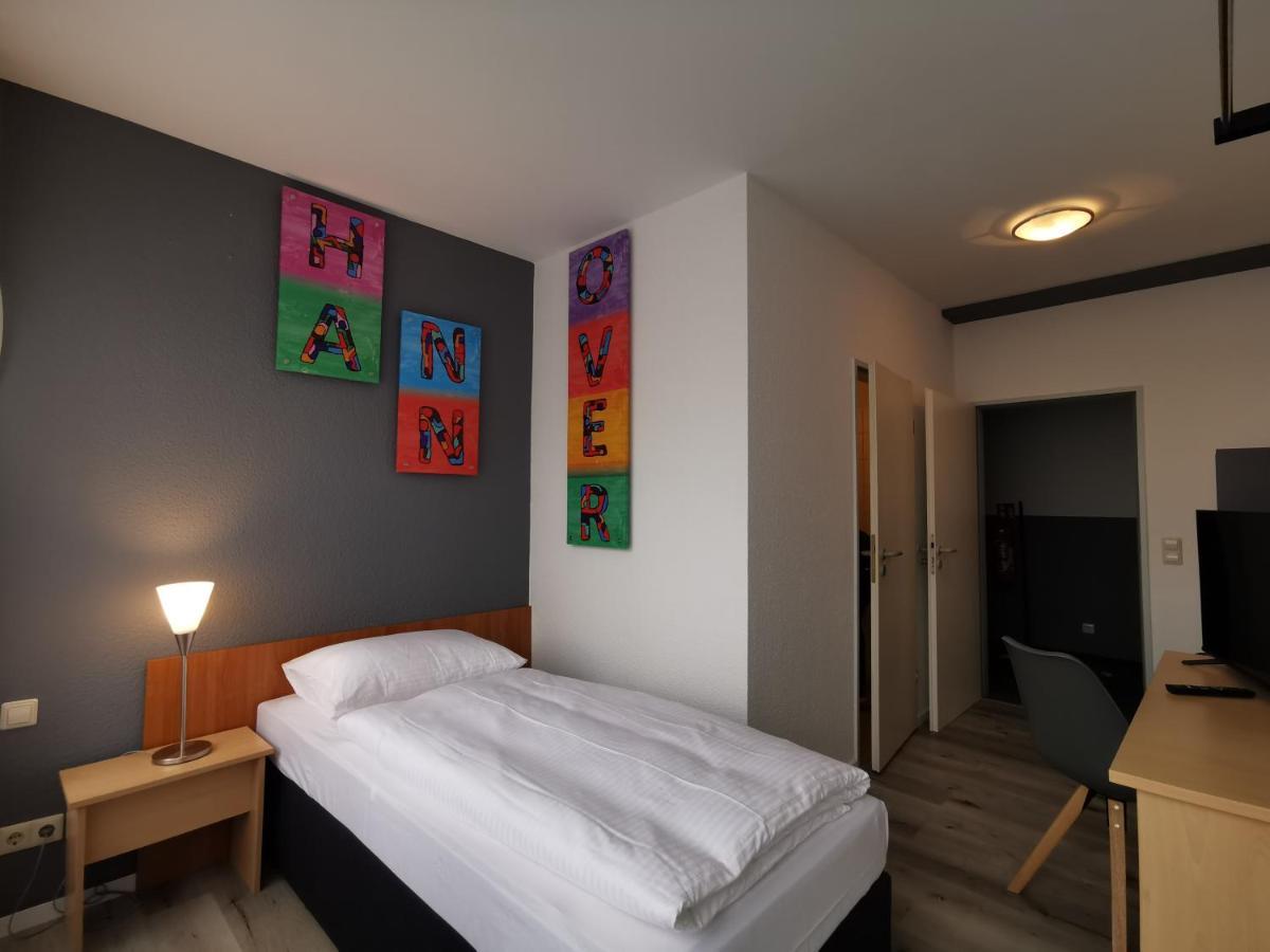 Plaza Inn Hannover City Nord Esterno foto