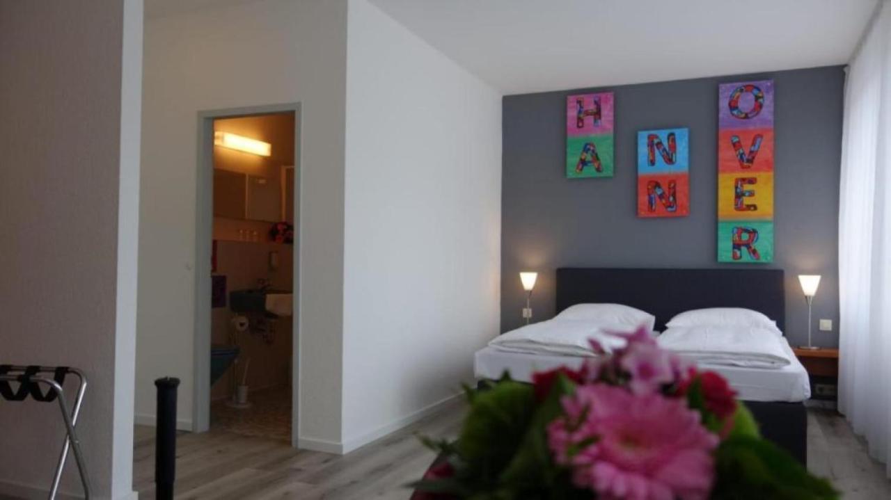 Plaza Inn Hannover City Nord Esterno foto
