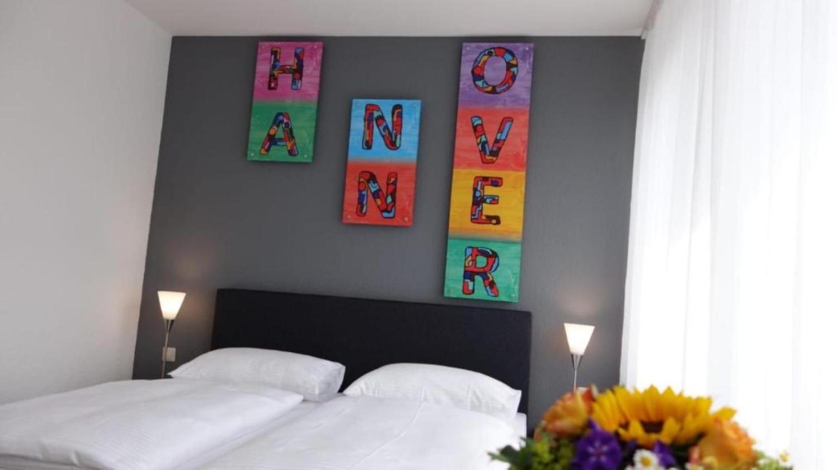 Plaza Inn Hannover City Nord Esterno foto