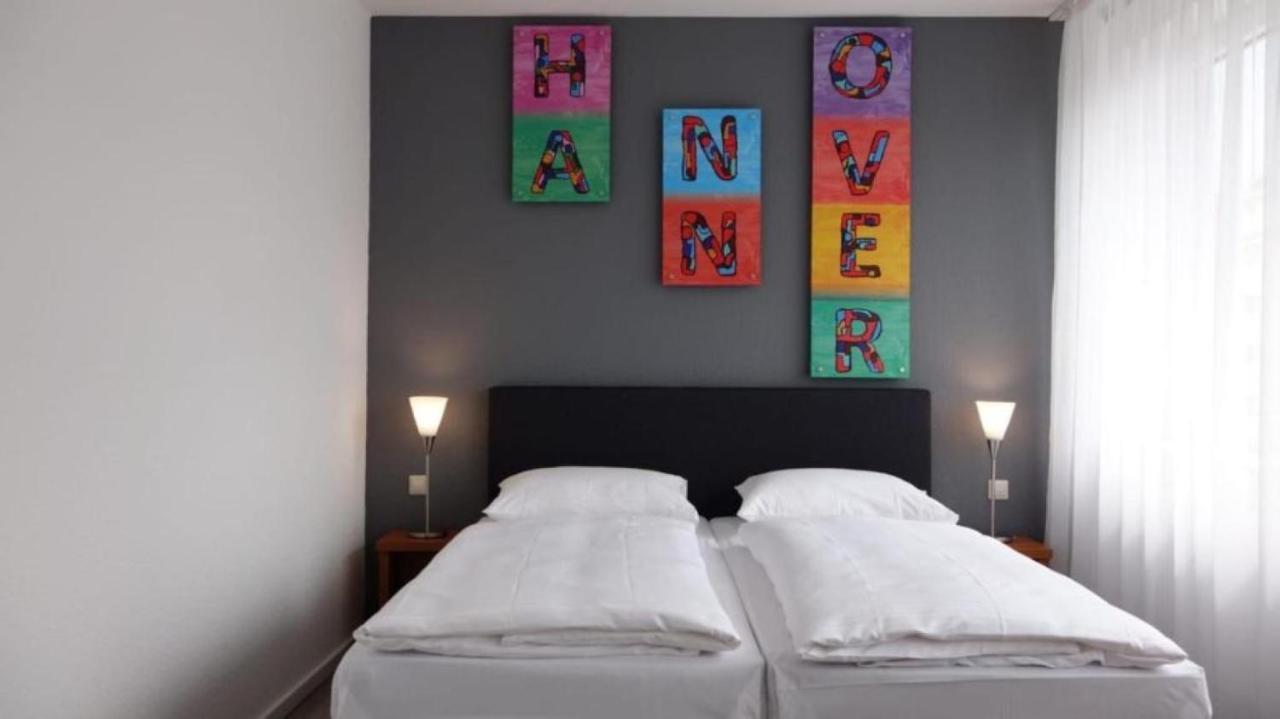 Plaza Inn Hannover City Nord Esterno foto